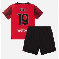 AC Milan Theo Hernandez #19 Replika babykläder Hemmaställ Barn 2023-24 Kortärmad (+ korta byxor)
